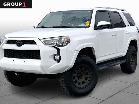 Used 2017 Toyota 4Runner SR5 image 1