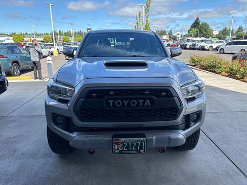 Used 2016 Toyota Tacoma TRD Sport AWD/4WD image 1