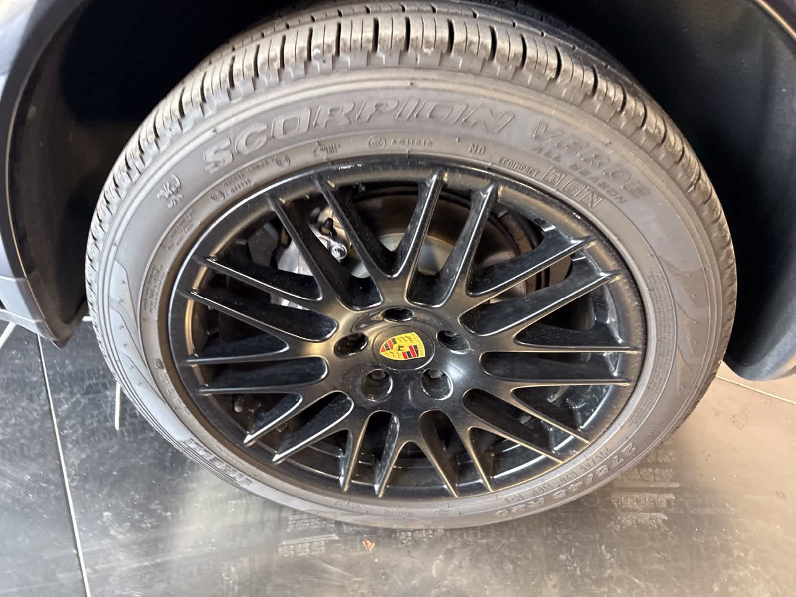 Used 2018 Porsche Cayenne AWD/4WD image 10