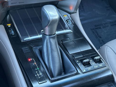 Certified 2021 Lexus GX 460 Premium w/ Premium Package image 19