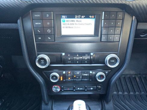 Used 2019 Ford Mustang EcoBoost image 7