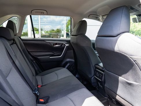 Used 2022 Toyota RAV4 XLE w/ XLE Grade Weather Package AWD/4WD image 25
