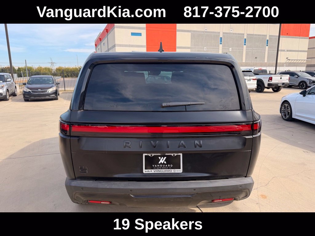 Used 2024 Rivian R1S Adventure Dual AWD/4WD image 3