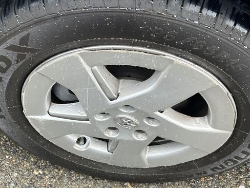 Used 2010 Toyota Prius Five image 10