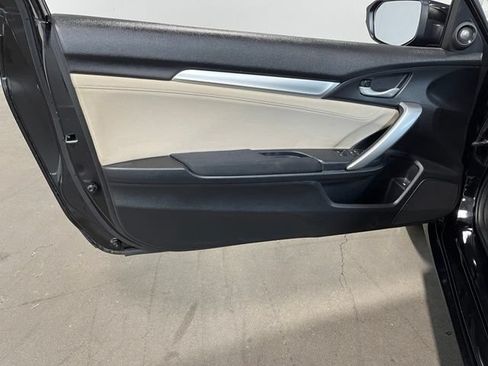 Used 2016 Honda Civic EX-T image 17