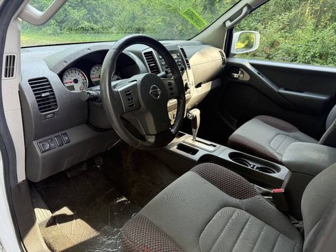 Used 2012 Nissan Frontier PRO-4X AWD/4WD image 11