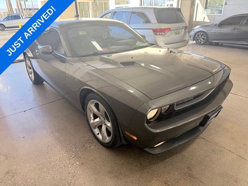 Used 2014 Dodge Challenger R/T w/ Sound Group II RWD image 2