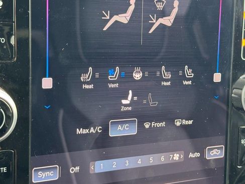 Used 2025 RAM 1500 Laramie AWD/4WD image 24