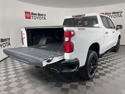 Used 2022 Chevrolet Silverado 1500 LT Trail Boss w/ LT Trail Boss Premium Package image 18