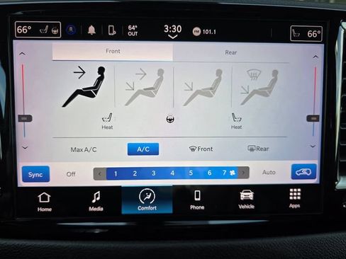 Certified 2022 Chrysler Pacifica Touring-L FWD image 11