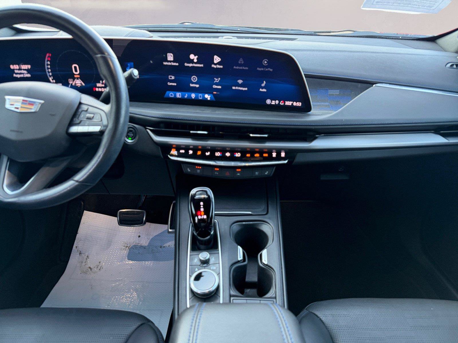 Certified 2025 Cadillac XT4 Sport FWD image 11