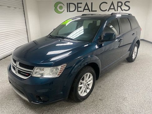 Used 2015 Dodge Journey SXT w/ Flexible Seating Group image 1
