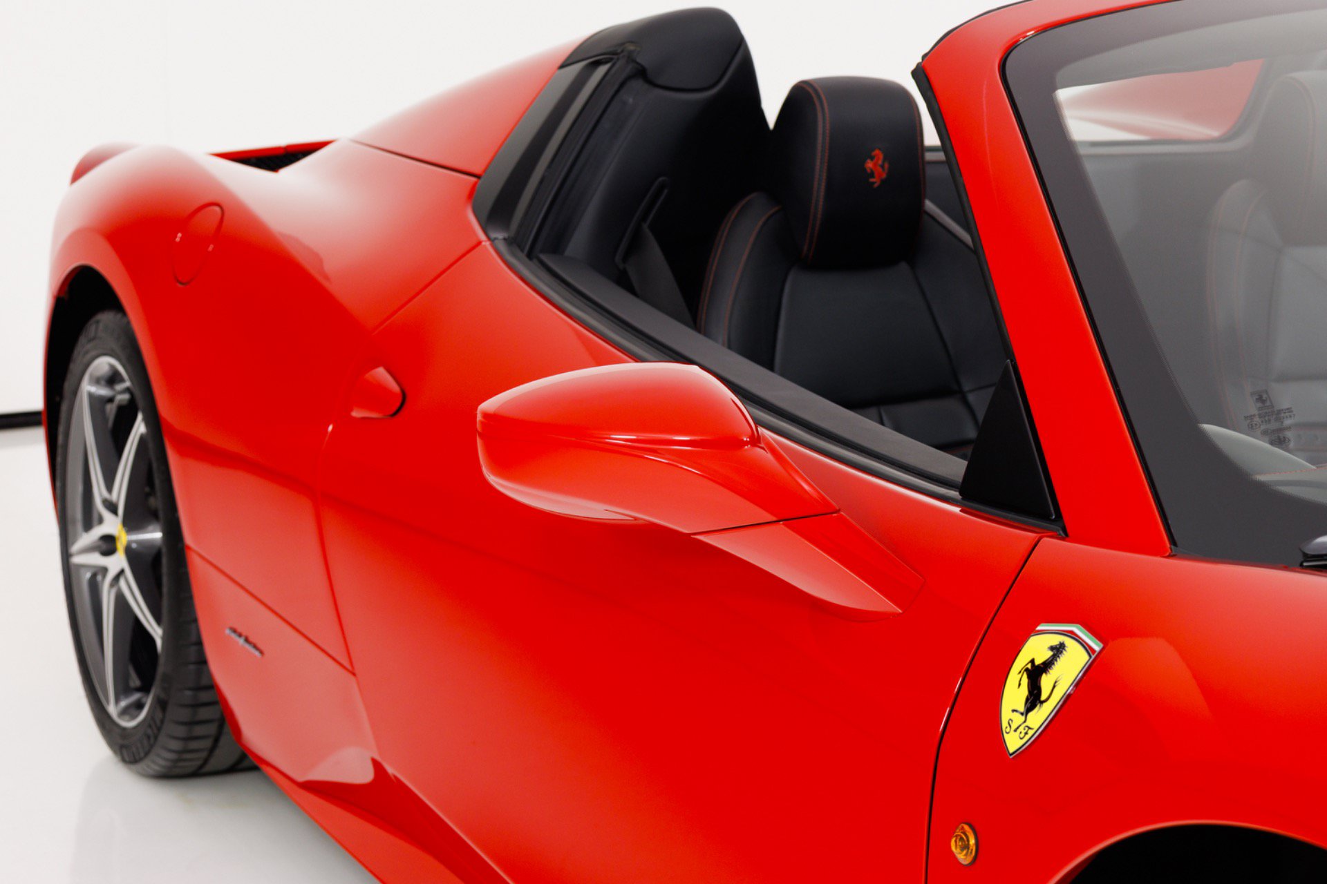 Used 2013 Ferrari 458 Spider RWD image 55