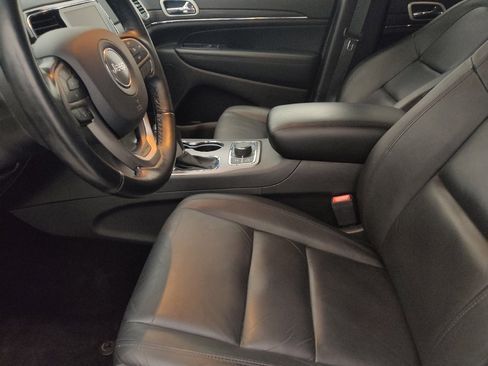 Used 2020 Jeep Grand Cherokee Limited image 17