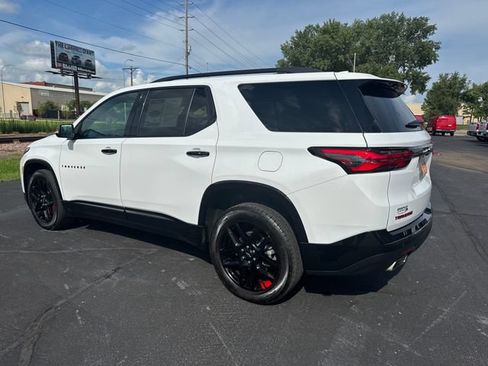 Used 2023 Chevrolet Traverse Premier w/ Redline Edition AWD/4WD image 3