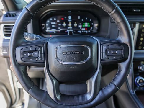 Used 2023 GMC Yukon XL Denali Ultimate AWD/4WD image 15