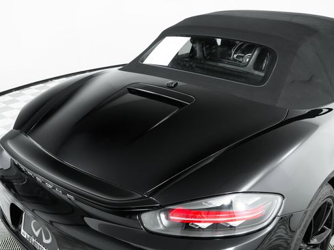 Used 2021 Porsche 718 Boxster RWD image 63
