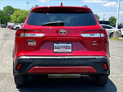 Used 2022 Toyota Corolla Cross LE AWD/4WD image 4