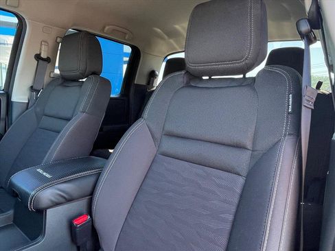 Used 2024 Nissan Frontier SV AWD/4WD image 21