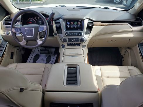 Used 2015 GMC Yukon Denali w/ Premium Package image 11