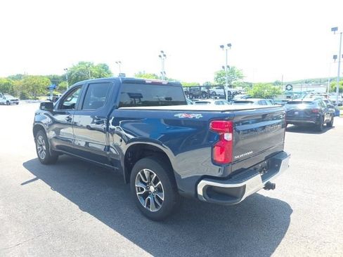 Used 2023 Chevrolet Silverado 1500 LT AWD/4WD image 5