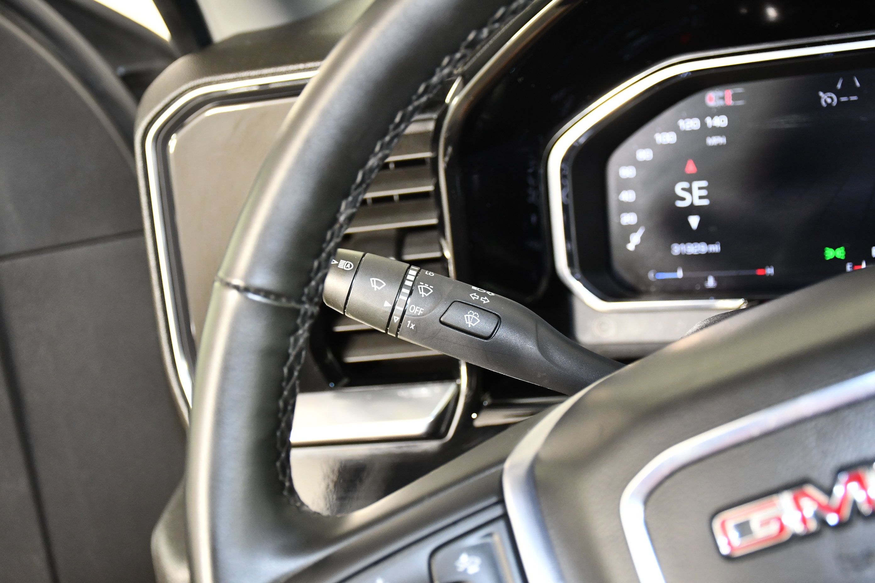 Used 2026 GMC Sierra 1500 SLT AWD/4WD image 16