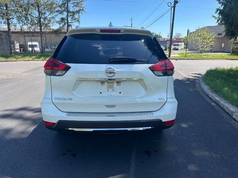 Used 2018 Nissan Rogue SL w/ Premium Package image 7