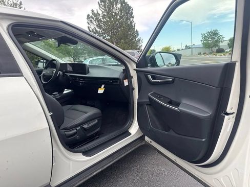 Used 2024 Kia EV6 Light AWD/4WD image 35