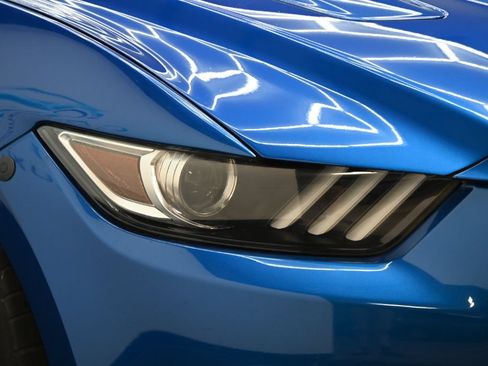 Used 2017 Ford Mustang GT Premium w/ GT Performance Package RWD image 9