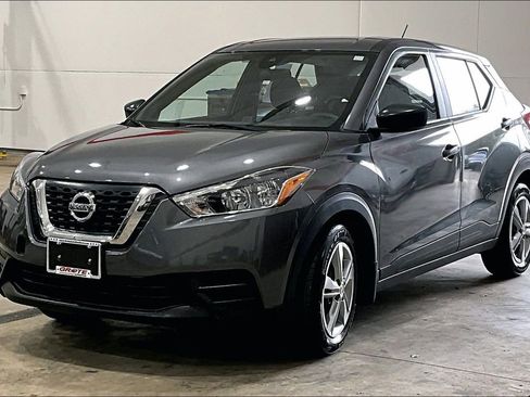 Used 2020 Nissan Kicks S image 31