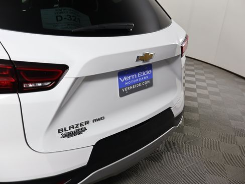 Used 2025 Chevrolet Blazer LT image 15