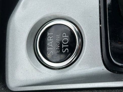 Used 2025 Nissan Altima 2.5 SV FWD image 24