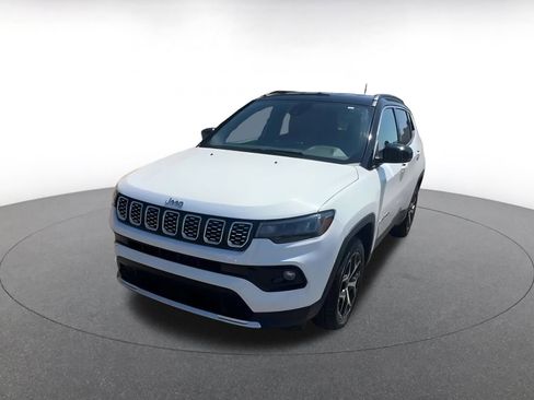 Used 2025 Jeep Compass Limited image 7