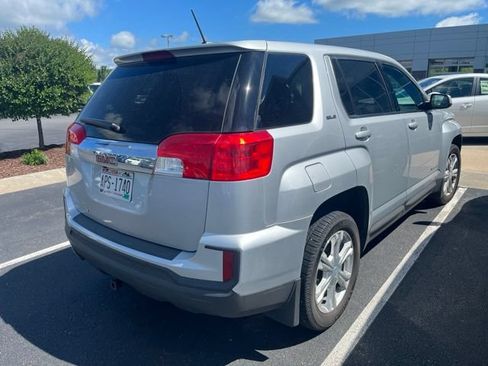Used 2017 GMC Terrain SLE FWD image 4
