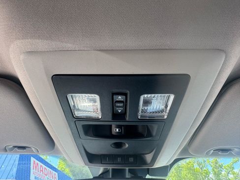 Used 2016 RAM 1500 Laramie w/ Convenience Group AWD/4WD image 15