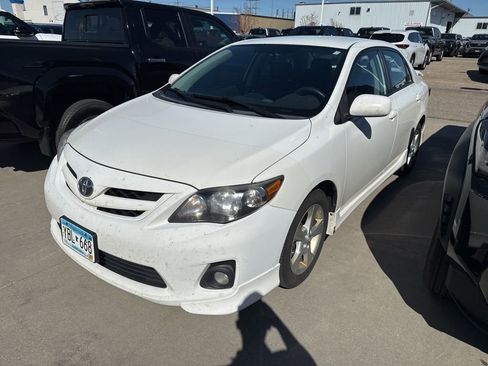 Used 2012 Toyota Corolla S FWD image 4