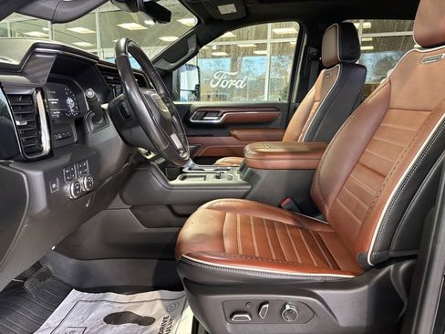 Used 2024 GMC Sierra 3500 Denali Ultimate image 10