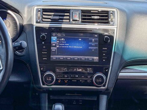 Used 2018 Subaru Outback 3.6R Touring w/ Popular Package #3 AWD/4WD image 12