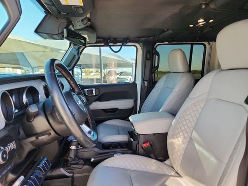 Used 2021 Jeep Wrangler Unlimited Sahara image 15