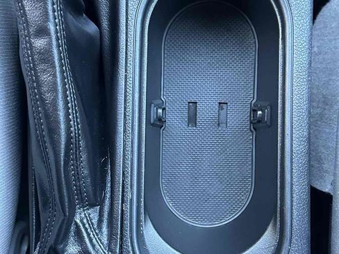 Used 2016 Subaru Forester 2.5i w/ Alloy Wheel Package image 35