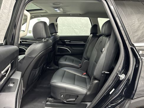 Certified 2023 Kia Telluride S w/ S Sunroof Package AWD/4WD image 11