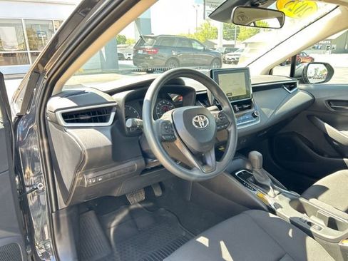 Used 2025 Toyota Corolla LE w/ LE Premium Package FWD image 24