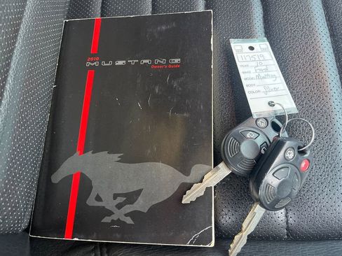 Used 2010 Ford Mustang GT Premium image 21