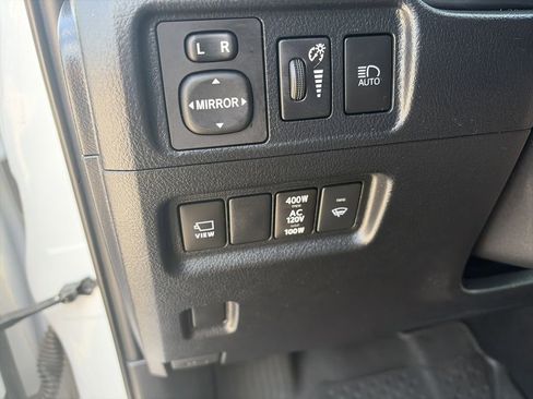 Used 2024 Toyota 4Runner SR5 Premium w/ Moonroof Package AWD/4WD image 20
