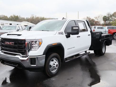 Used 2021 GMC Sierra 3500 4x4 Crew Cab w/ Convenience Package image 4