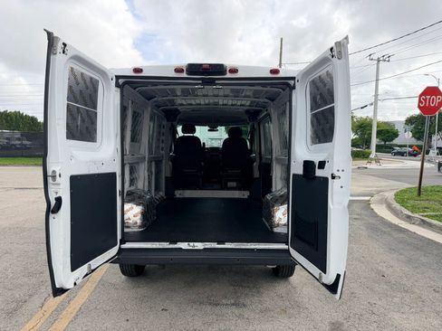 Used 2018 RAM ProMaster 1500 w/ Interior Convenience Group image 8