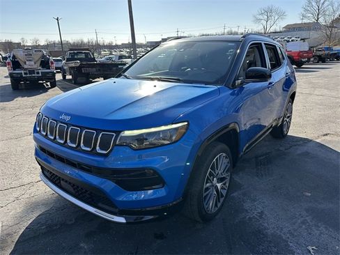 Used 2022 Jeep Compass Limited w/ Elite Group image 2