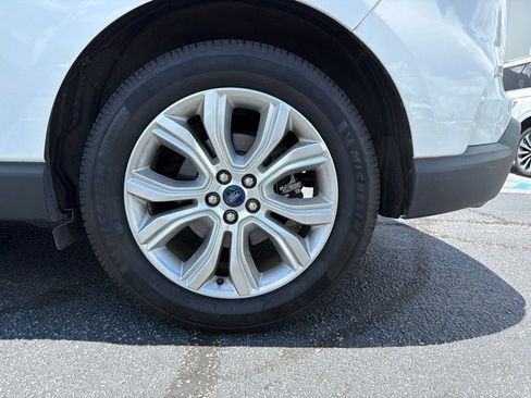 Used 2020 Ford Edge Titanium FWD image 7