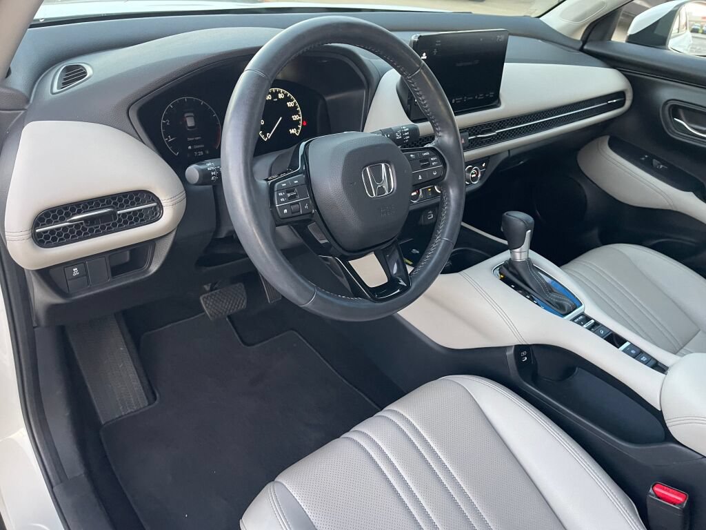 Certified 2024 Honda HR-V EX-L image 6
