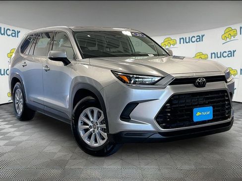 Certified 2025 Toyota Grand Highlander AWD image 1
